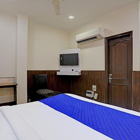 Hotel Grand Tushar - Ghaziabad Railway Station Eksteriør billede