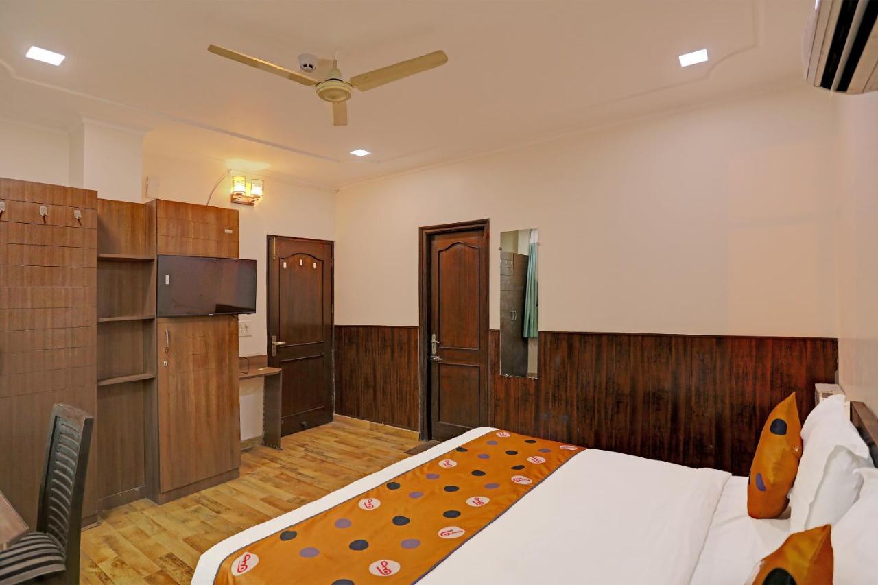 Hotel Grand Tushar - Ghaziabad Railway Station Eksteriør billede