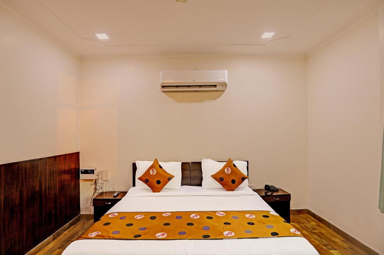 Hotel Grand Tushar - Ghaziabad Railway Station Eksteriør billede