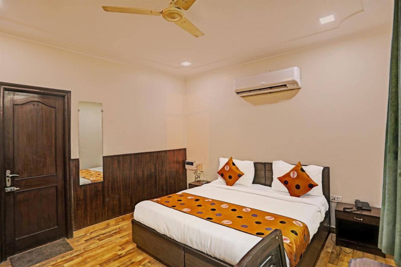 Hotel Grand Tushar - Ghaziabad Railway Station Eksteriør billede