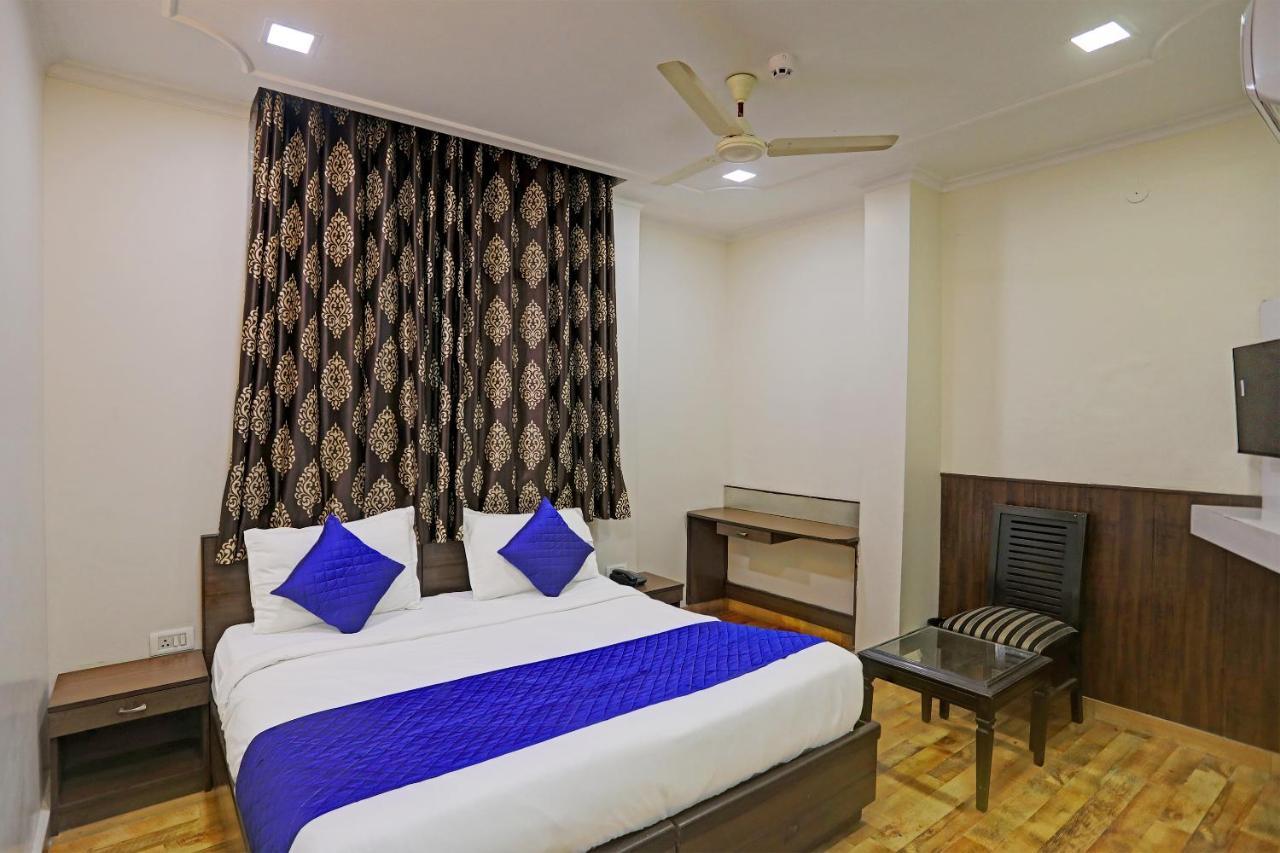 Hotel Grand Tushar - Ghaziabad Railway Station Eksteriør billede