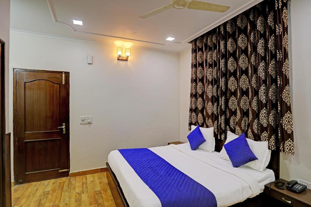 Hotel Grand Tushar - Ghaziabad Railway Station Eksteriør billede